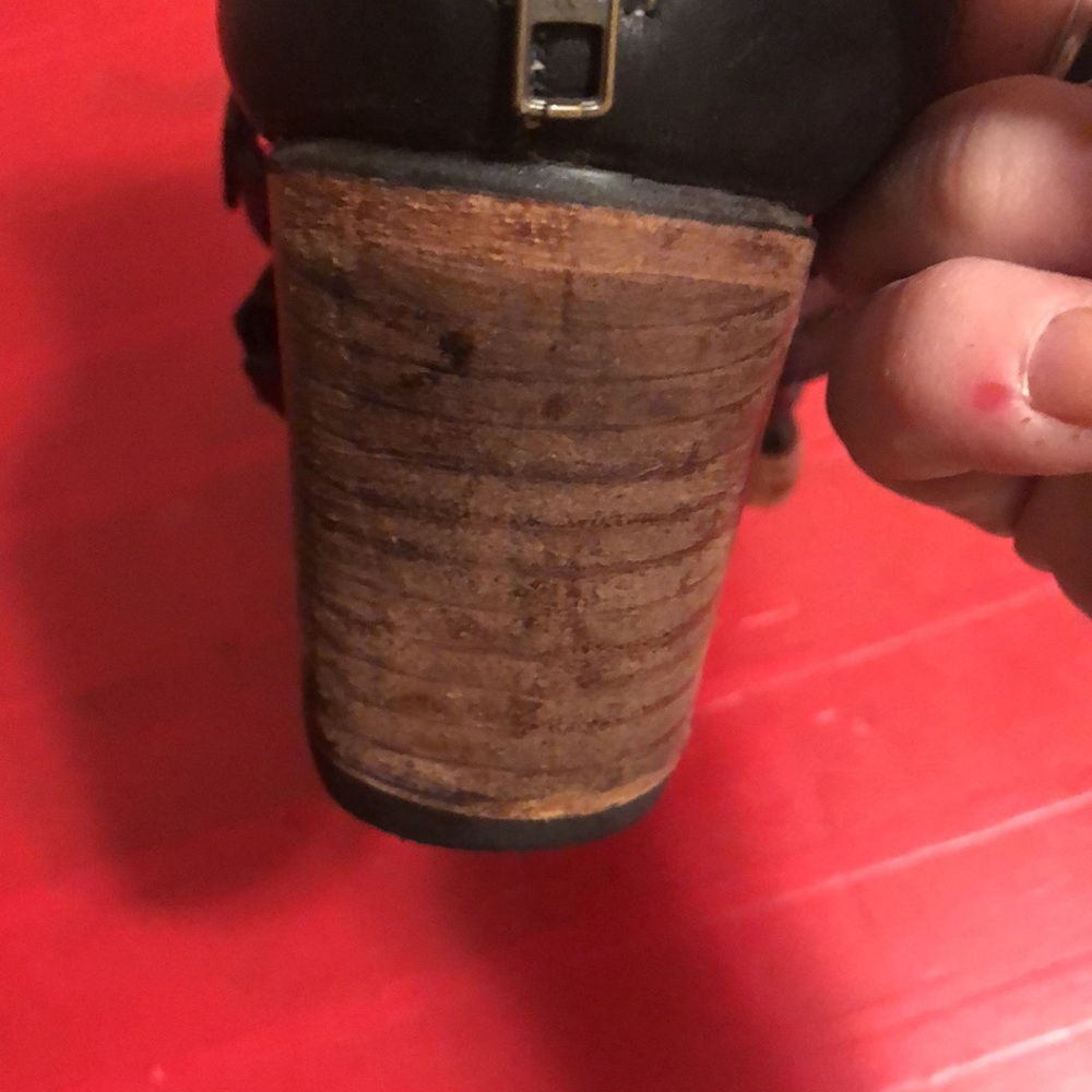 Sandals - Picture 6 of 7